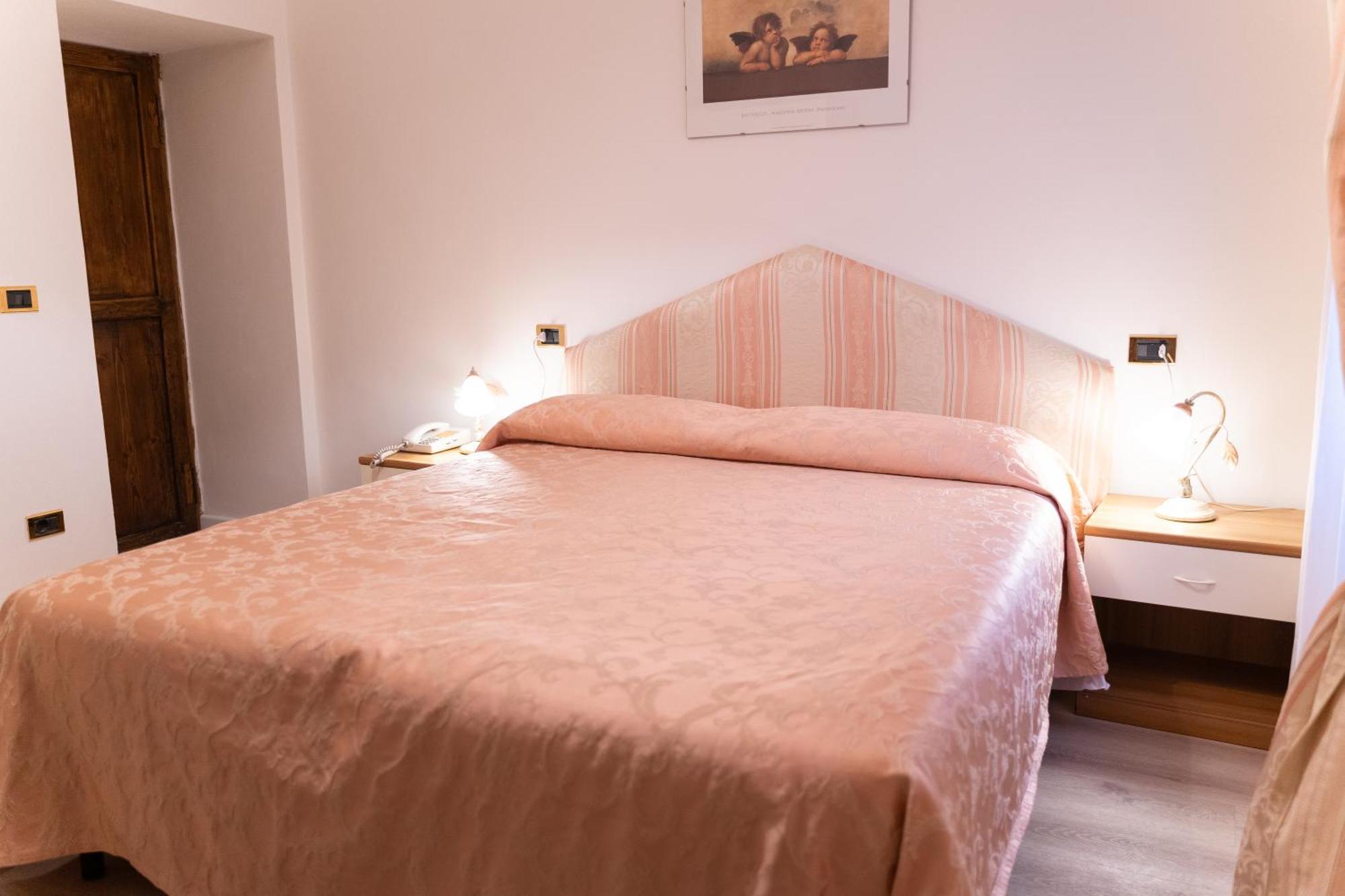 Hotel Belvedere أسيسي المظهر الخارجي الصورة